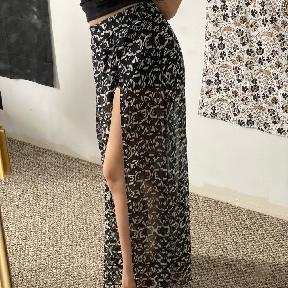 FLOOR LENGTH SKIRT